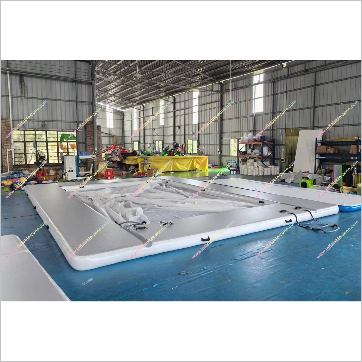 Inflatable Jellyfish Pool Inflatable Yacht Floating Ocean Air Platform Swimming Pool With Safety Net - Inflatable-Zone