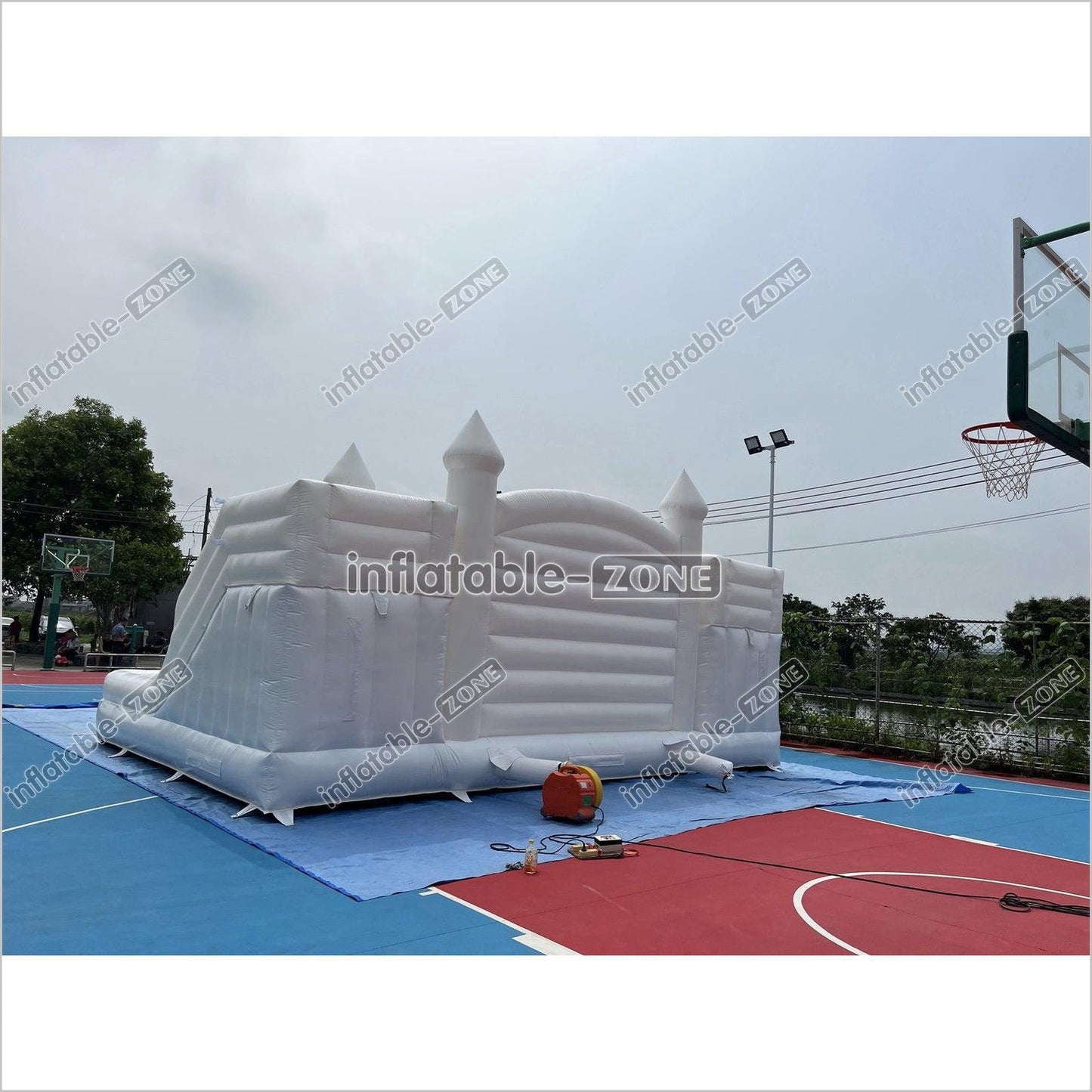 White Bouncer Castle Inflatable Water Slide Wedding Jumpy House Castle - Inflatable-Zone