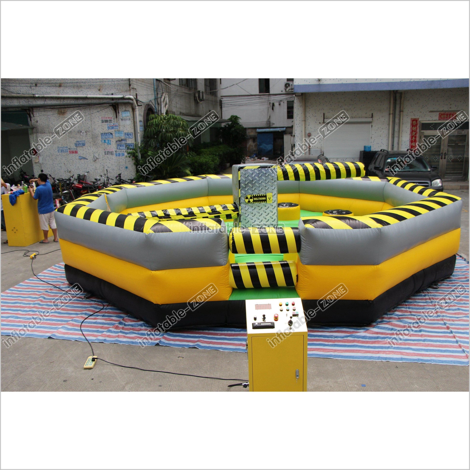 Outdoor Inflatable Wipeout Sports Games Mechanical Inflatable Sweeper Game For Kids And Adults - Inflatable-Zone